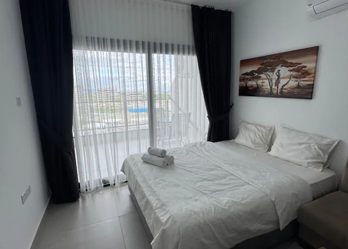 Caesar & - With 1 Bedroom Apartament