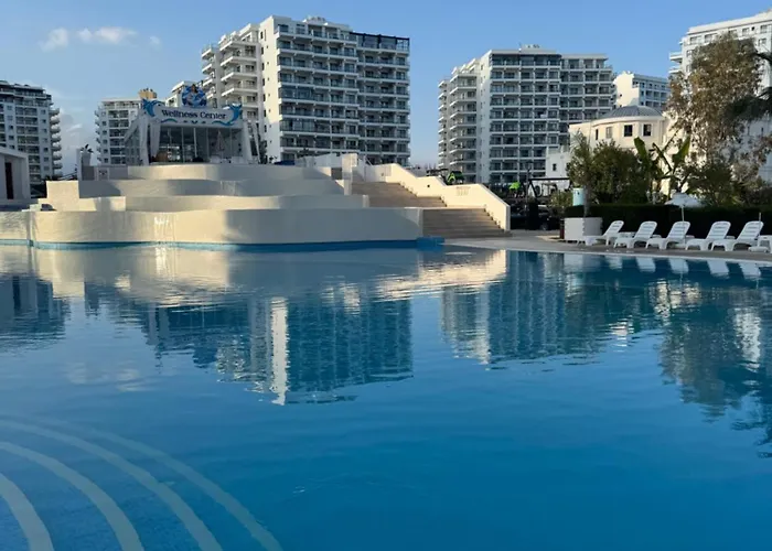 Caesar & - With 1 Bedroom *