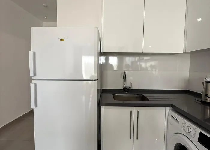 Caesar & - With 1 Bedroom Apartament *