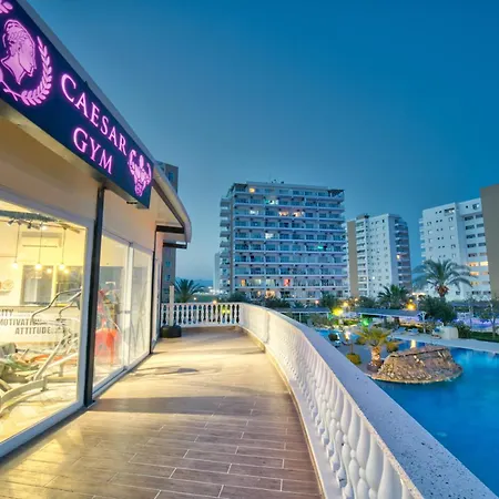 Caesar & - With 1 Bedroom *