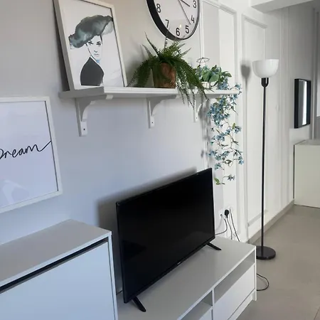 Caesar & - With 1 Bedroom Appartement