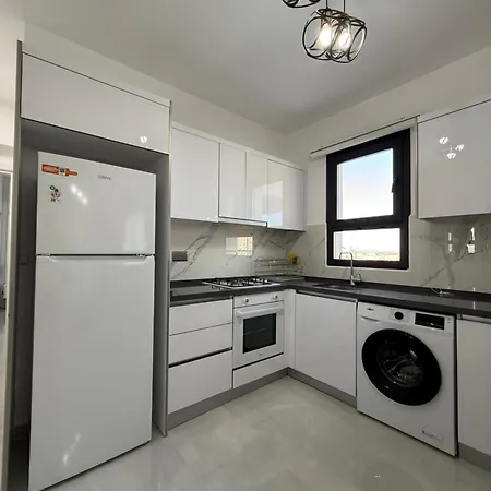 Caesar & - With 1 Bedroom Appartement *