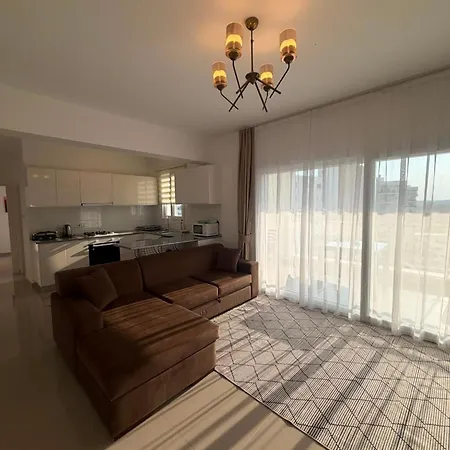 Caesar & - With 1 Bedroom Appartamento
