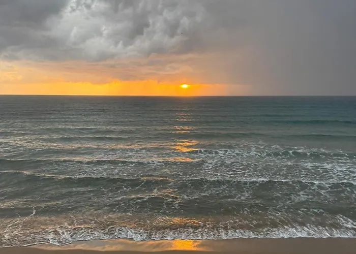 Caesar & - With 1 Bedroom *